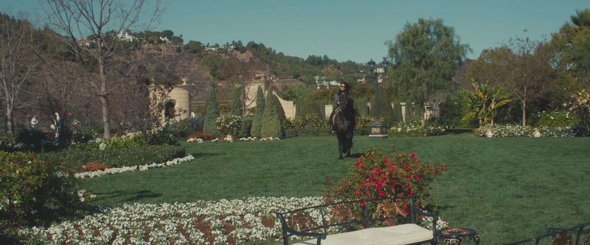 aom-mortdecai001.jpg